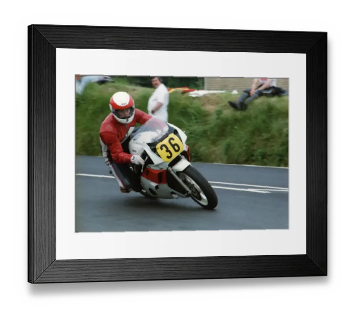 Framed Print : Jeremy Doughty (Yamaha) 1993 Supersport 600 TT Framed Print : Jeremy Doughty (Yamaha) 1993 Supersport 600 TT