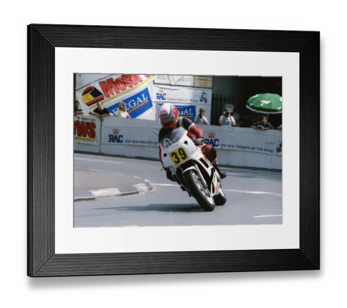 Framed Print : Phil Kneen (Yamaha) 1992 Supersport 600 TT Framed Print : Phil Kneen (Yamaha) 1992 Supersport 600 TT