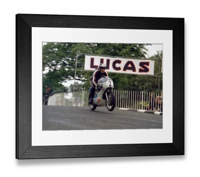 Framed Print : Tony Jefferies (Yamsel) 1971 Junior TT