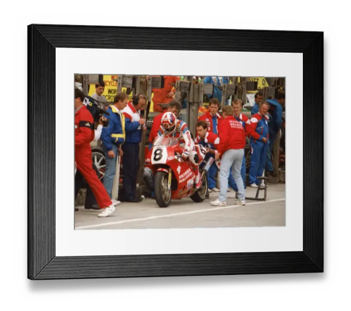 Framed Print : Carl Fogarty (Honda) 1990 Formula One TT Framed Print : Carl Fogarty (Honda) 1990 Formula One TT