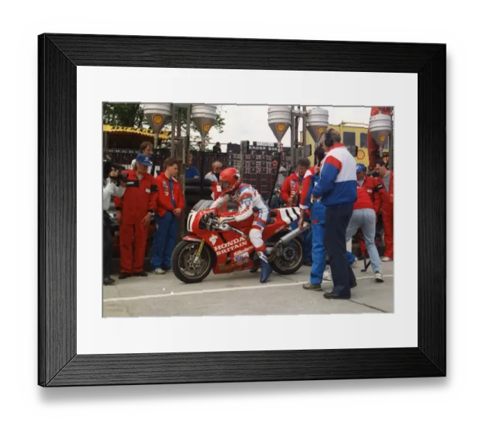 Framed Print : Graeme McGregor (Honda) 1990 Formula One TT