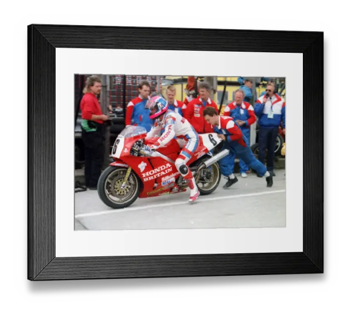Framed Print : Steve Hislop (Honda) 1990 Formula One TT Framed Print : Steve Hislop (Honda) 1990 Formula One TT