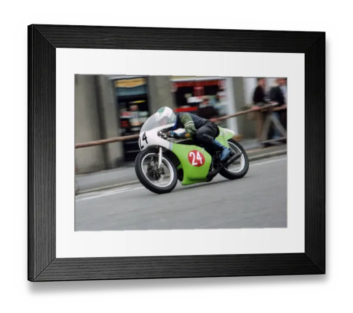 Framed Print : Andy Taylor (Yamaha) 1980 Newcomers Manx Grand Prix Framed Print : Andy Taylor (Yamaha) 1980 Newcomers Manx Grand Prix