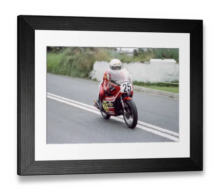 Framed Print : Steven Gibbs (Honda) 1980 Senior Manx Grand Prix Framed Print : Steven Gibbs (Honda) 1980 Senior Manx Grand Prix