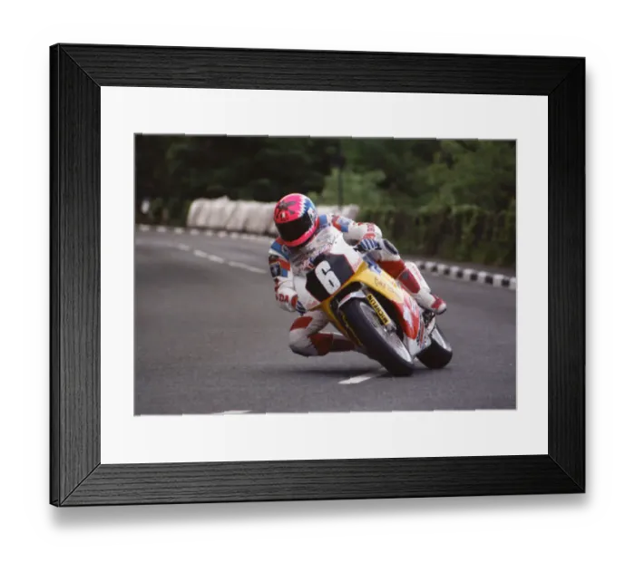 Framed Print : Steve Hislop (Honda) 1990 Supersport 400 TT Framed Print : Steve Hislop (Honda) 1990 Supersport 400 TT