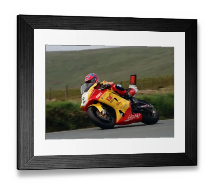 Framed Print : Jim Moodie (V&M Yamaha) 2002 Formula One TT Framed Print : Jim Moodie (V&M Yamaha) 2002 Formula One TT