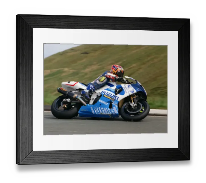 Framed Print : David Jefferies (Suzuki) 2002 Formula One TT Framed Print : David Jefferies (Suzuki) 2002 Formula One TT