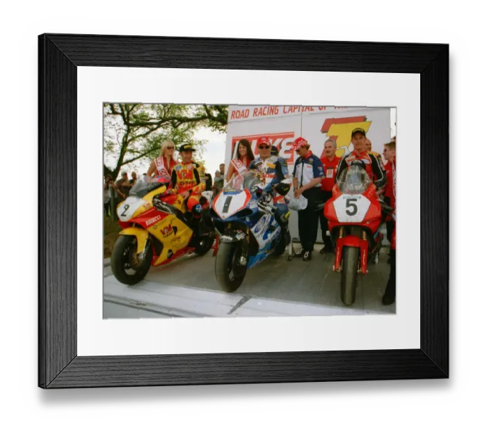 Framed Print : Winners 2002 Formula One TT Framed Print : Winners 2002 Formula One TT