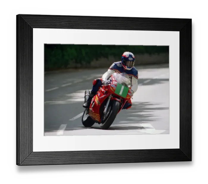 Framed Print : Nick Jefferies (Honda) 2002 Lightweight 400 TT