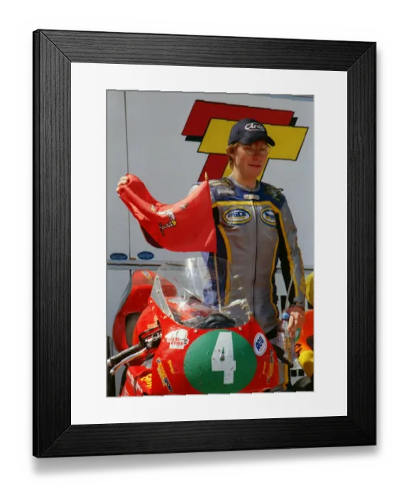 Framed Print : Richard Milky Quayle (Honda) 2002 Lightweight 400 TT Framed Print : Richard Milky Quayle (Honda) 2002 Lightweight 400 TT
