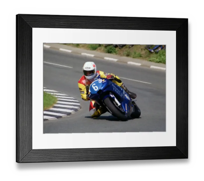 Framed Print : Jason Griffiths (Yamaha) 2002 Junior 600 TT Framed Print : Jason Griffiths (Yamaha) 2002 Junior 600 TT