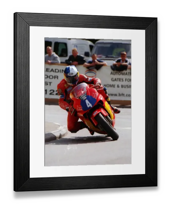 Framed Print : Adrian Archibald (Red Bull Honda) 2002 Junior 600 TT Framed Print : Adrian Archibald (Red Bull Honda) 2002 Junior 600 TT