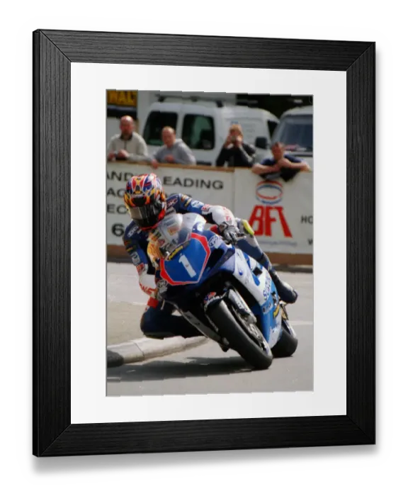 Framed Print : David Jefferies (TAS Suzuki) 2002 Junior 600 TT Framed Print : David Jefferies (TAS Suzuki) 2002 Junior 600 TT