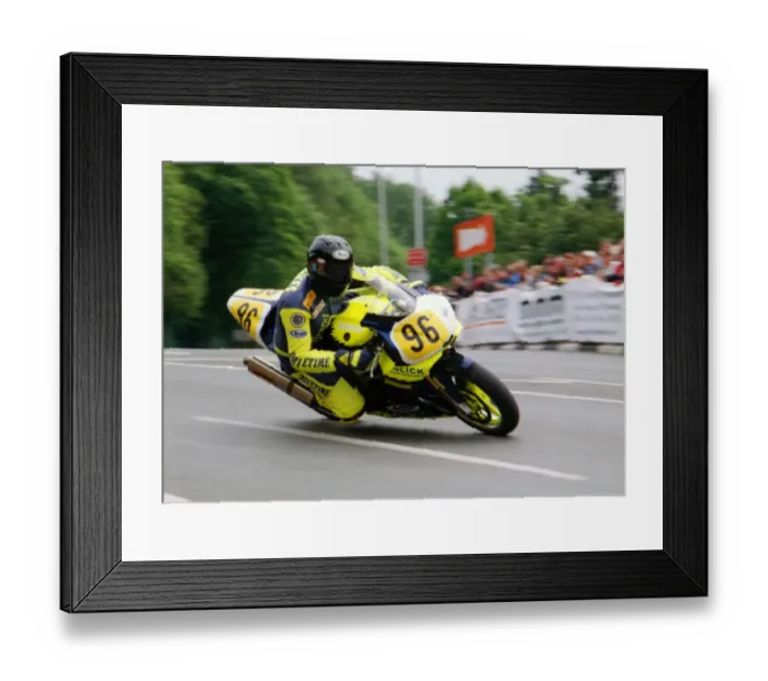 Framed Print : Trevor Stokes (Yamaha) 2002 Senior TT Framed Print : Trevor Stokes (Yamaha) 2002 Senior TT