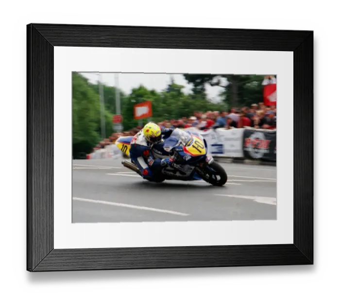 Framed Print : Ian Lougher (TAS Suzuki) 2002 Senior TT Framed Print : Ian Lougher (TAS Suzuki) 2002 Senior TT