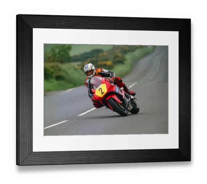 Framed Print : John McGuinness (Honda) 2002 Senior TT Framed Print : John McGuinness (Honda) 2002 Senior TT