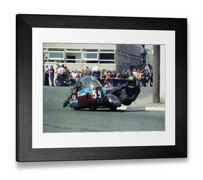 Framed Print : Eric Bregazzi & Jimmy Creer (BSA) 1976 Sidecar TT Framed Print : Eric Bregazzi & Jimmy Creer (BSA) 1976 Sidecar TT