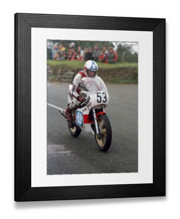 Framed Print : Mike Kneen (Yamaha) 1980 Junior Manx Grand Prix Framed Print : Mike Kneen (Yamaha) 1980 Junior Manx Grand Prix