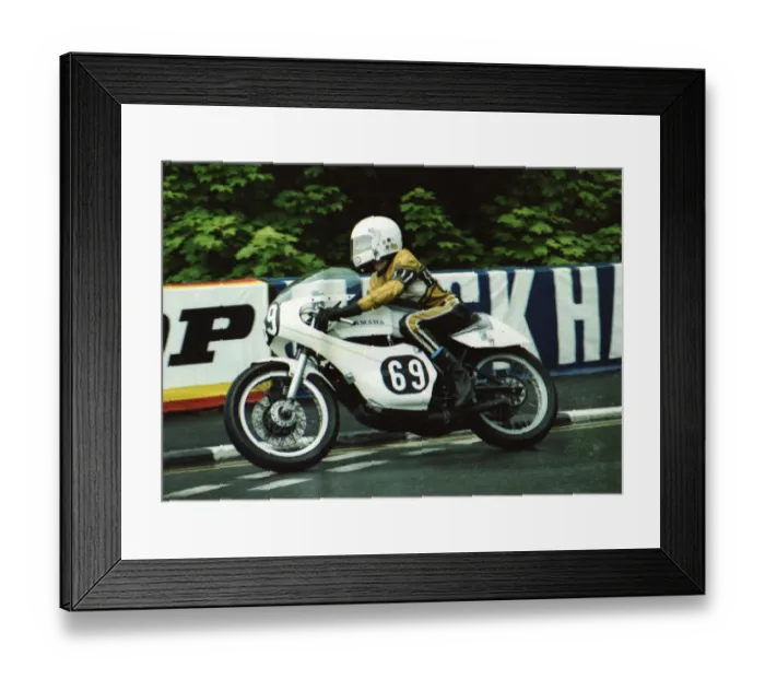Framed Print : Gordon Jones (Yamaha) 1980 Formula Three TT Framed Print : Gordon Jones (Yamaha) 1980 Formula Three TT