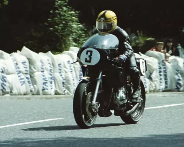 Joey Dunlop (Black Protest Honda) 1981 Classic TT