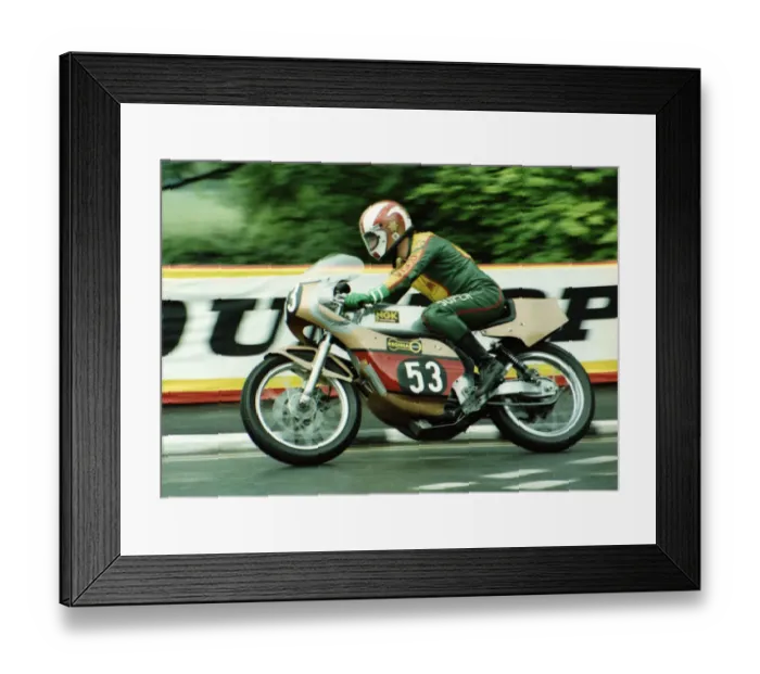Framed Print : Jim Wells (Suzuki) 1980 Formula Three TT