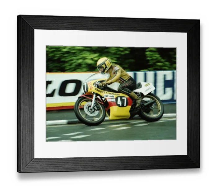 Framed Print : Neil Tuxworth (Yamaha) 1980 Formula Three TT Framed Print : Neil Tuxworth (Yamaha) 1980 Formula Three TT
