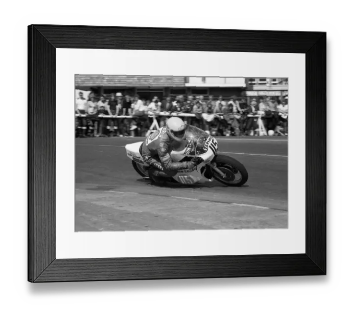 Framed Print : Allan Brew (Brew Yamaha) 1981 Junior Manx Grand Prix Framed Print : Allan Brew (Brew Yamaha) 1981 Junior Manx Grand Prix