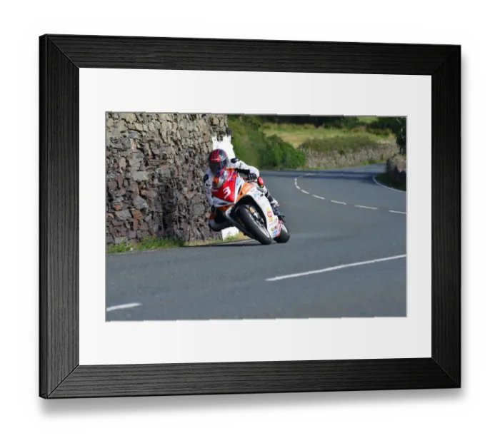 Framed Print : Daley Mathison (Suzuki) 2013 Newcomers Manx Grand Prix Framed Print : Daley Mathison (Suzuki) 2013 Newcomers Manx Grand Prix