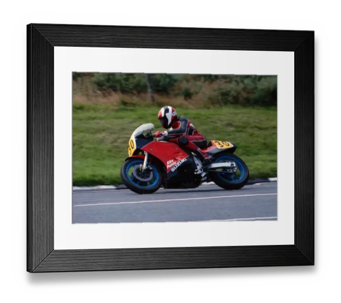 Framed Print : Alex Aiken (Suzuki) 1990 Senior Manx Grand Prix Framed Print : Alex Aiken (Suzuki) 1990 Senior Manx Grand Prix