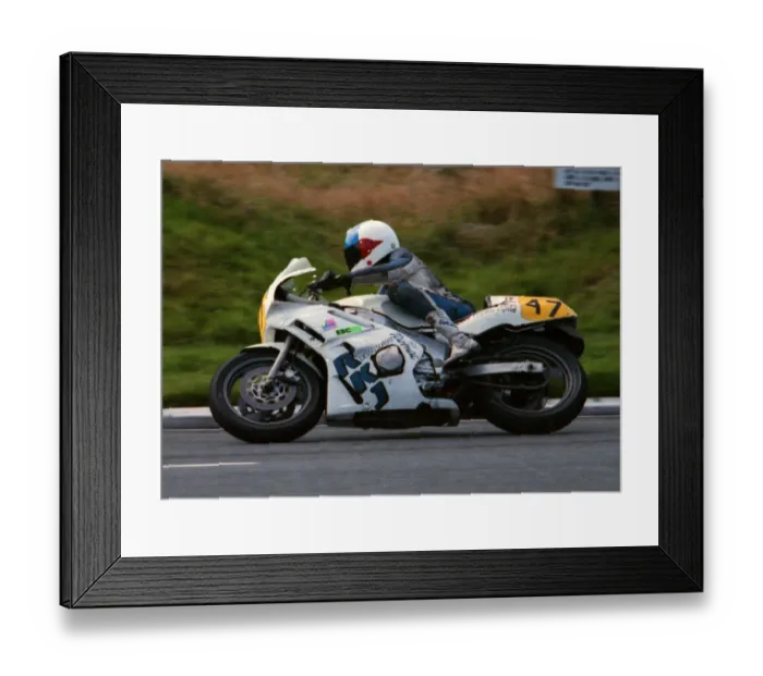Framed Print : Neil Haslem (Yamaha) 1990 Senior Manx Grand Prix Framed Print : Neil Haslem (Yamaha) 1990 Senior Manx Grand Prix