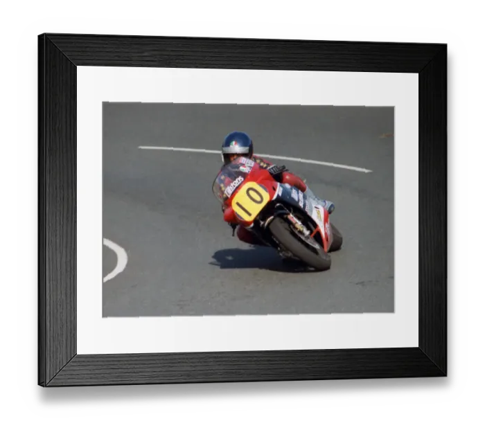 Framed Print : Bob Wright (Suzuki) 1987 Senior Manx Grand Prix Framed Print : Bob Wright (Suzuki) 1987 Senior Manx Grand Prix