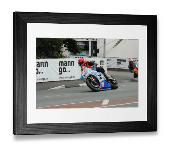 Framed Print : Miitri Suhonen (Yamaha) 2013 Newcomers Manx Grand Prix Framed Print : Miitri Suhonen (Yamaha) 2013 Newcomers Manx Grand Prix