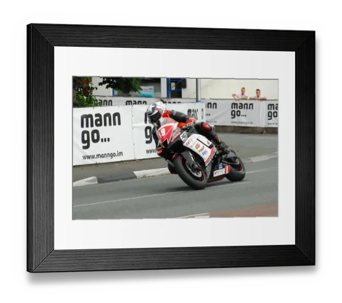 Framed Print : Warren Verwey (Kawasaki) 2013 Newcomers Manx Grand Prix Framed Print : Warren Verwey (Kawasaki) 2013 Newcomers Manx Grand Prix
