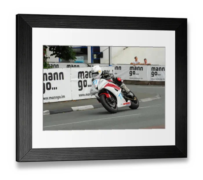 Framed Print : Sarah Boyes (Yamaha) 2013 Junior Manx Grand Prix Framed Print : Sarah Boyes (Yamaha) 2013 Junior Manx Grand Prix