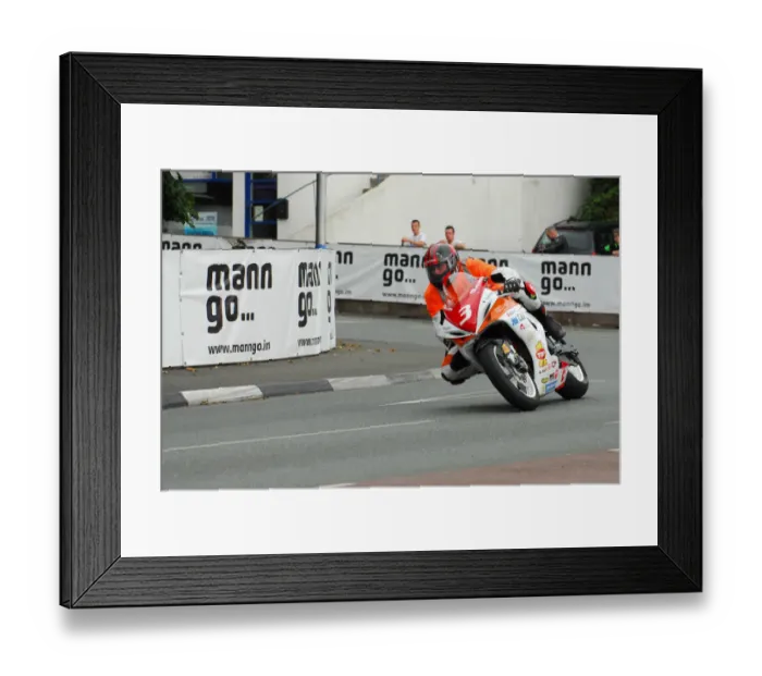 Framed Print : Daley Mathison (Suzuki) 2013 Newcomers Manx Grand Prix
