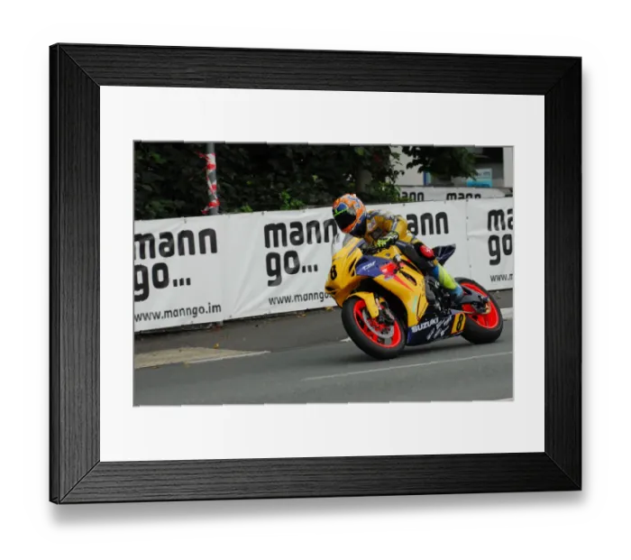 Framed Print : Paul Smyth (Suzuki) 2013 Senior Manx Grand Prix Framed Print : Paul Smyth (Suzuki) 2013 Senior Manx Grand Prix