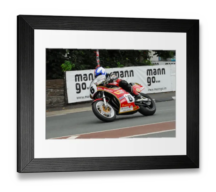 Framed Print : Russ Mountford (Suzuki) 2013 Formula One Classic TT Framed Print : Russ Mountford (Suzuki) 2013 Formula One Classic TT