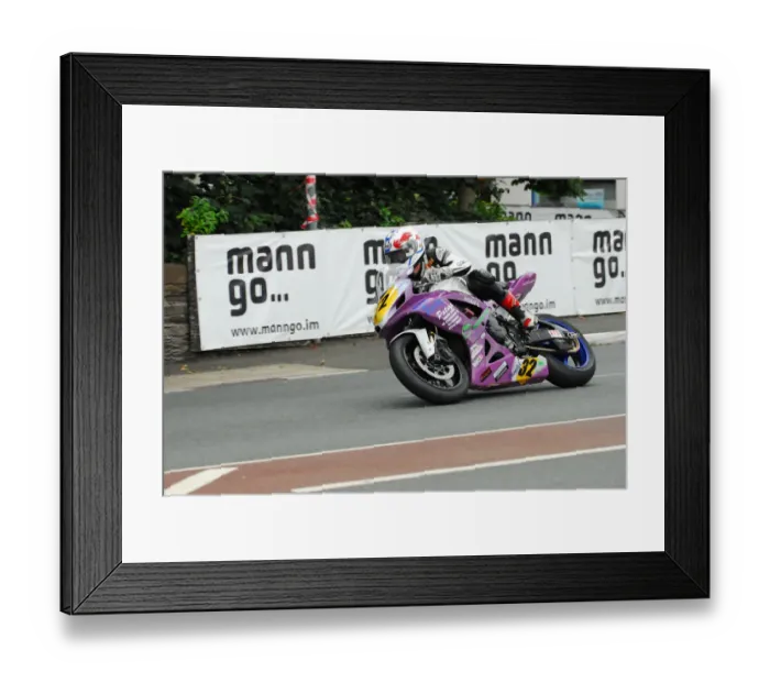 Framed Print : Gavin Lupton (Suzuki) 2013 Senior Manx Grand Prix Framed Print : Gavin Lupton (Suzuki) 2013 Senior Manx Grand Prix