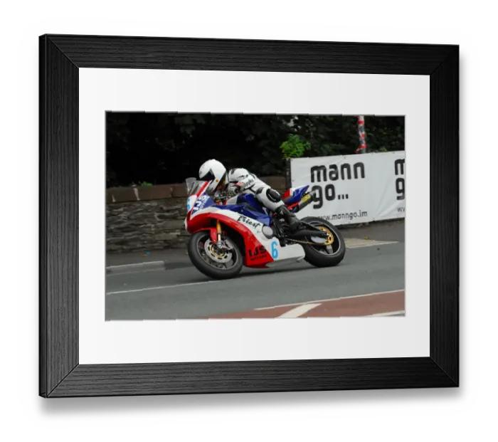 Framed Print : Stephen Harper (Triumph) 2013 Junior Manx Grand Prix Framed Print : Stephen Harper (Triumph) 2013 Junior Manx Grand Prix