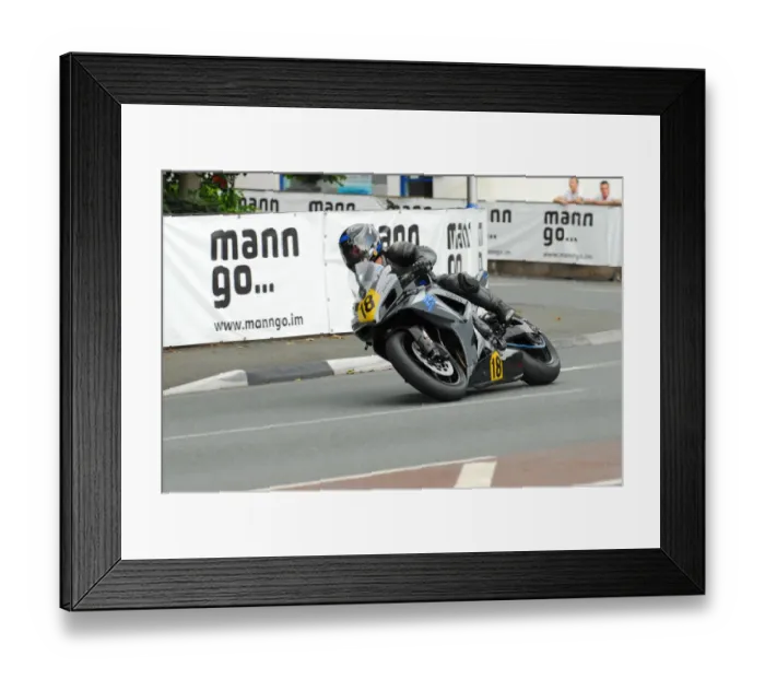 Framed Print : Andrew Soar (Suzuki) 2013 Senior Manx Grand Prix Framed Print : Andrew Soar (Suzuki) 2013 Senior Manx Grand Prix