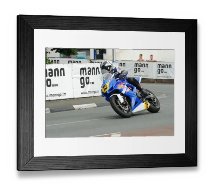 Framed Print : Peter Symes (Suzuki) 2013 Senior Manx Grand Prix Framed Print : Peter Symes (Suzuki) 2013 Senior Manx Grand Prix