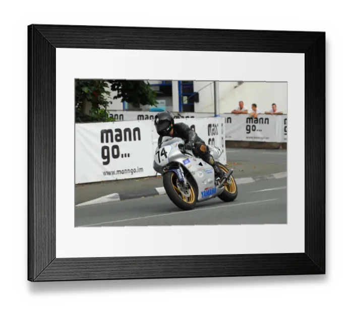 Framed Print : Chris Barratt (Yamaha) 2013 Formula Two Classic TT Framed Print : Chris Barratt (Yamaha) 2013 Formula Two Classic TT