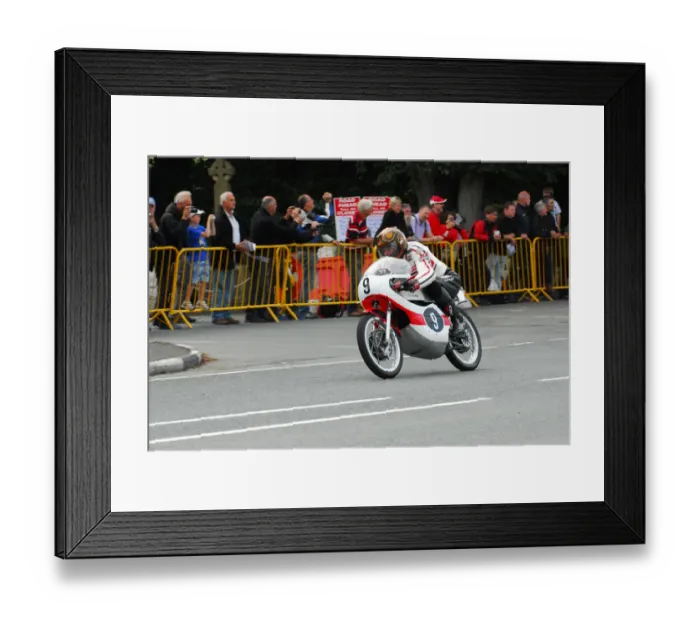 Framed Print : Jos Schurgers (Yamaha) 2013 Classic TT Lap of Honour Framed Print : Jos Schurgers (Yamaha) 2013 Classic TT Lap of Honour