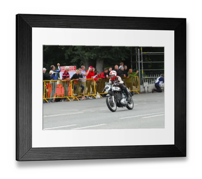 Framed Print : Steve Tonkin (Norton) 2013 Classic TT Lap of Honour Framed Print : Steve Tonkin (Norton) 2013 Classic TT Lap of Honour