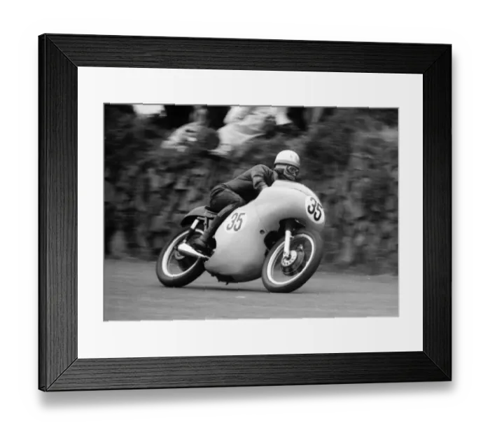 Framed Print : Bill Smith (Matchless) 1961 SeniorTT Framed Print : Bill Smith (Matchless) 1961 SeniorTT
