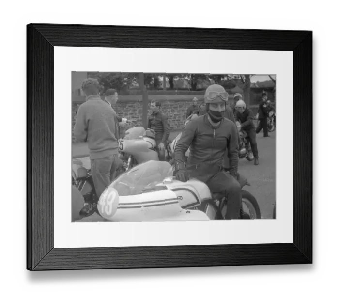 Framed Print : Bertie Schneider (Norton) 1961 Junior TT Framed Print : Bertie Schneider (Norton) 1961 Junior TT