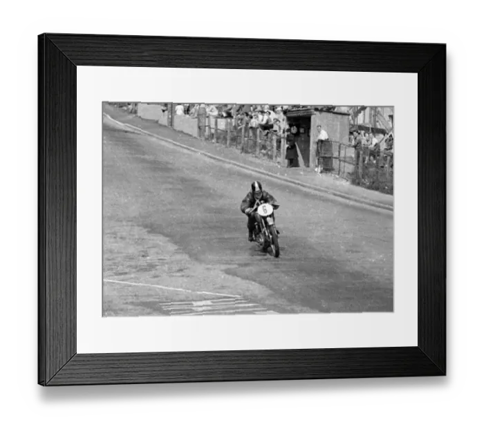 Framed Print : Gerald Brown (BSA) 1951 Junior Clubman TT Framed Print : Gerald Brown (BSA) 1951 Junior Clubman TT