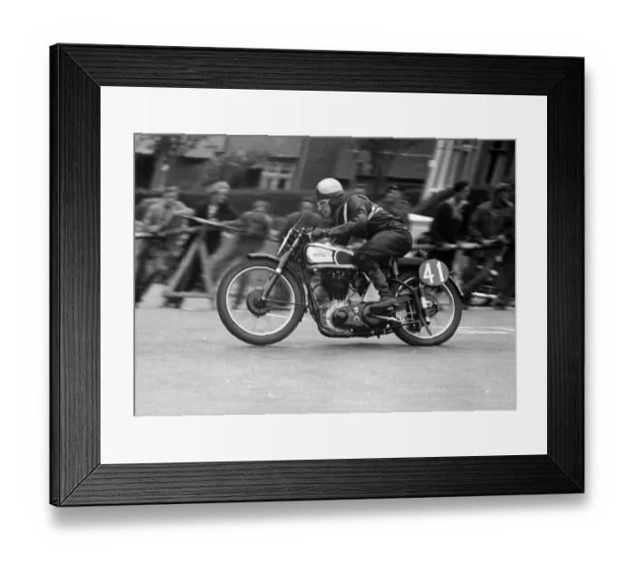 Framed Print : David Wilkins (Norton) 1952 Senior Clubman TT Framed Print : David Wilkins (Norton) 1952 Senior Clubman TT