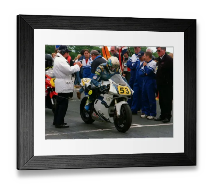 Framed Print : Dave Morris (Chrysalis) 1999 Senior TT Framed Print : Dave Morris (Chrysalis) 1999 Senior TT