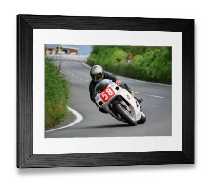 Framed Print : Chris Petty (Suzuki) 1999 Production TT Framed Print : Chris Petty (Suzuki) 1999 Production TT